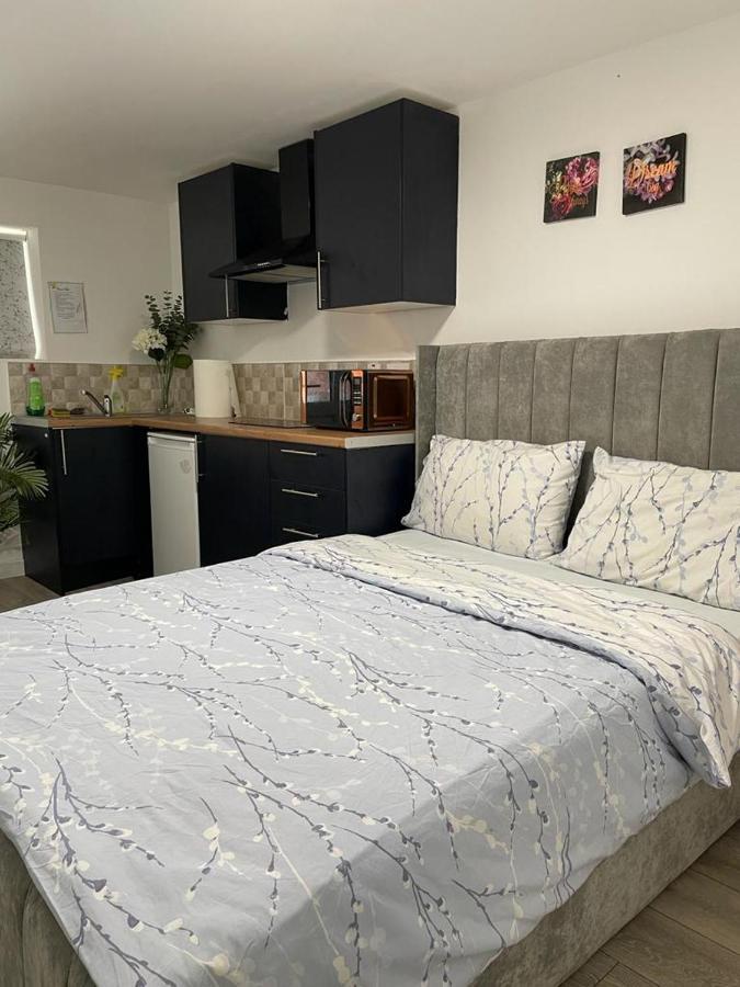 Brand New Studio Apartment With Beautiful Kitchen-Close To Liverpool City Centre Extérieur photo